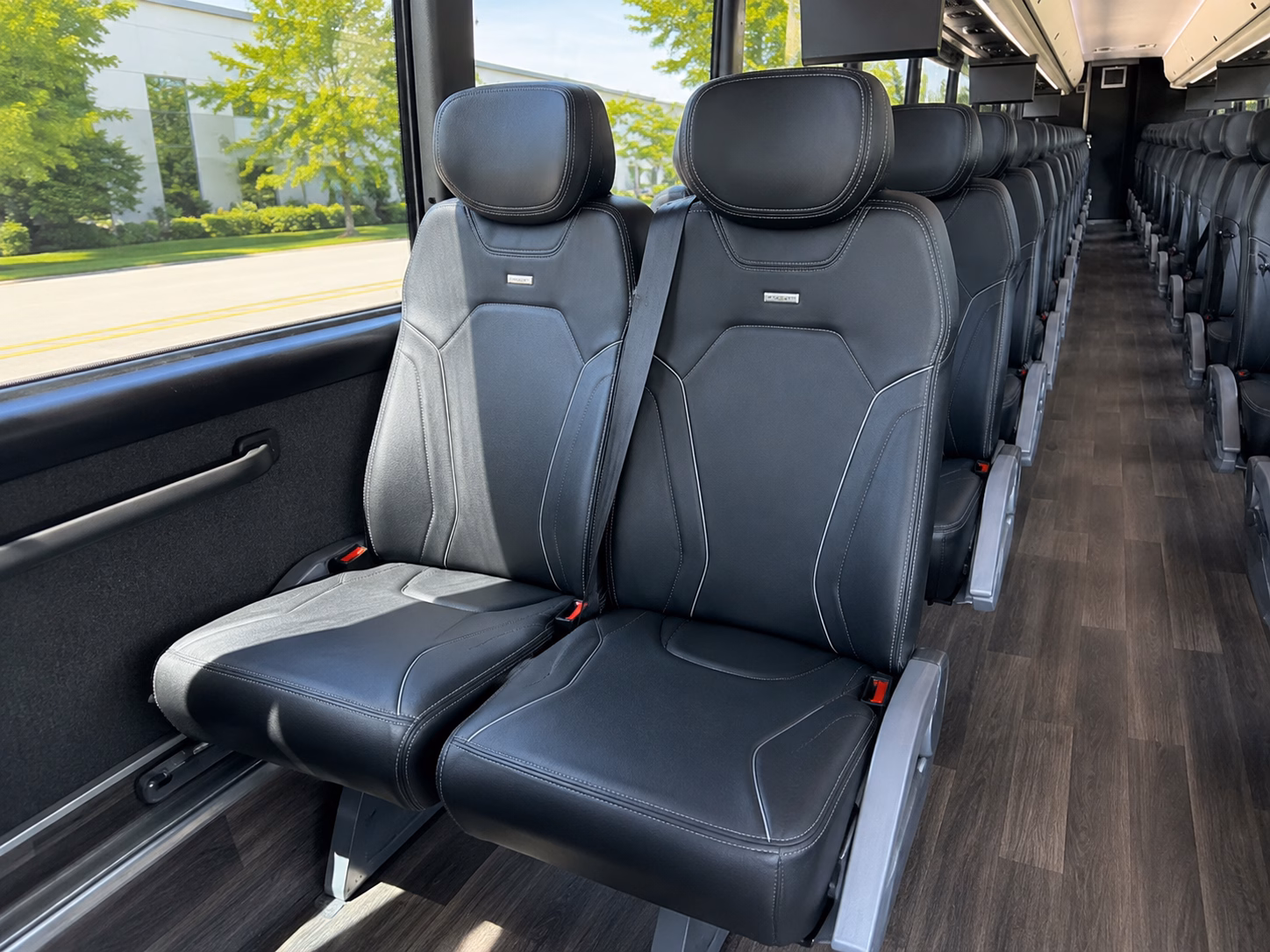 corporate wine tour buses for high point market groups and company outings